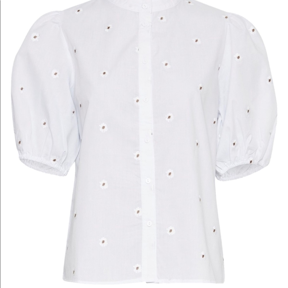 Eyelet top